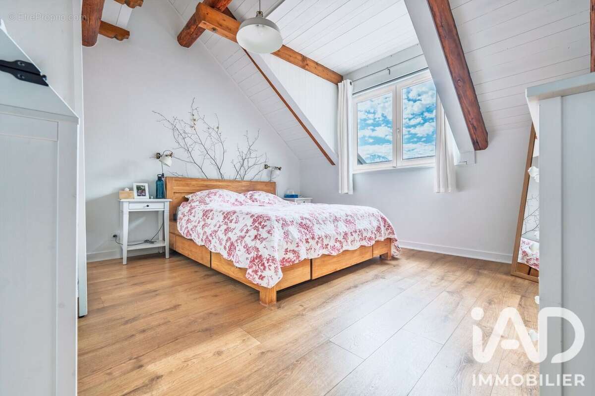Appartement 102 m² à Sallanches  - photo 2