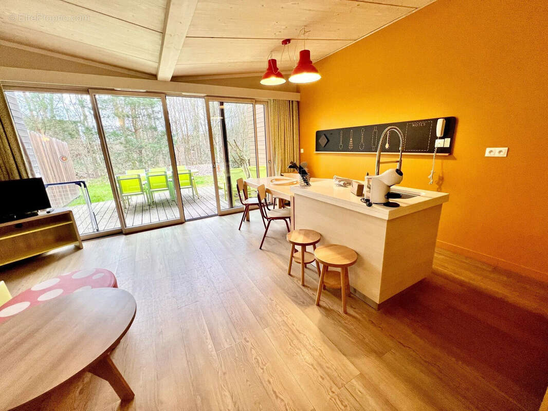 Maison à BAILLY-ROMAINVILLIERS