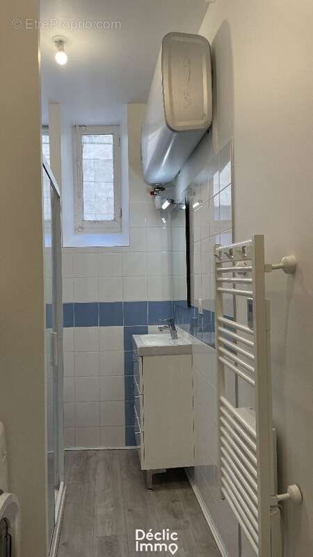 À VENDRE  Studio meublé rénové à deux pas de la cathédrale d'Orléans - photo 6