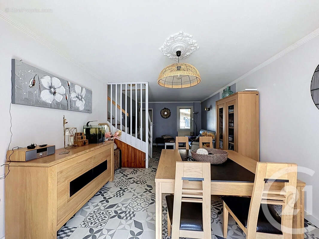 Maison 105 m² à Grigny  - photo 4