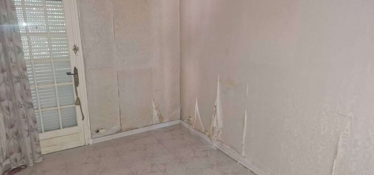 Autre à ROQUEBRUNE-SUR-ARGENS