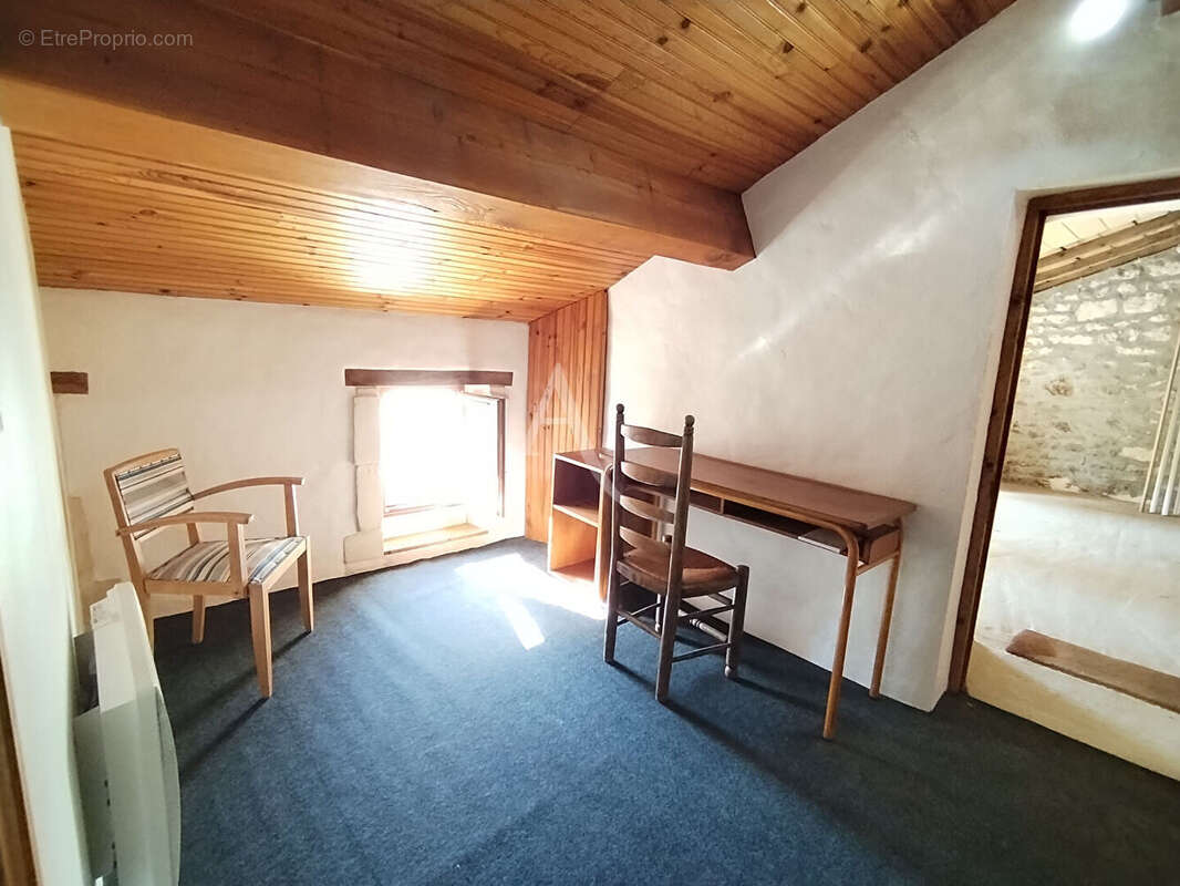 Proche Saintes  - Maison charentaise avec jardin et dépendance - photo 11