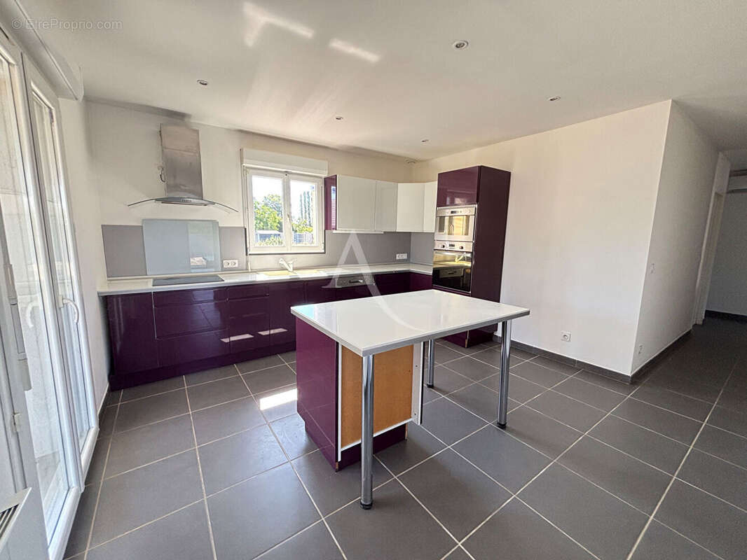 En vente - marzy  - pavillon indépendant - plain-pied - 4 chambres - photo 3