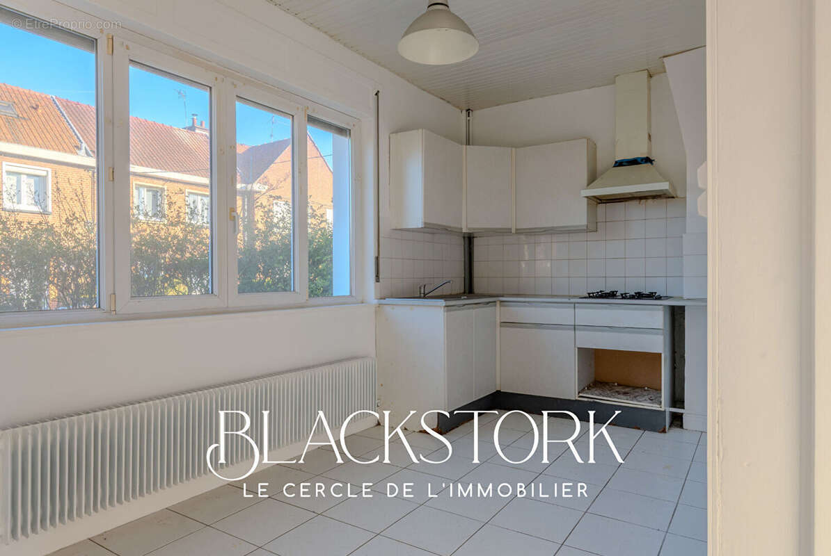 Maison à NEUVILLE-EN-FERRAIN