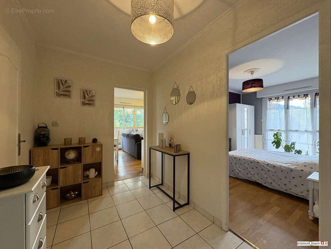 Appartement à MEYLAN