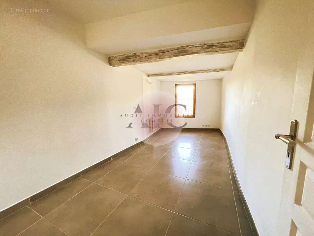 Appartement à FAYENCE