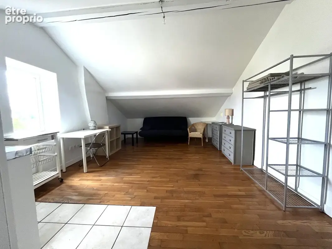 Studio au dernier étage avec vue dégagée et jardin privatif   Centre de Caluire - photo 2