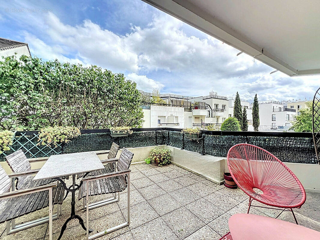 Appartement à SURESNES