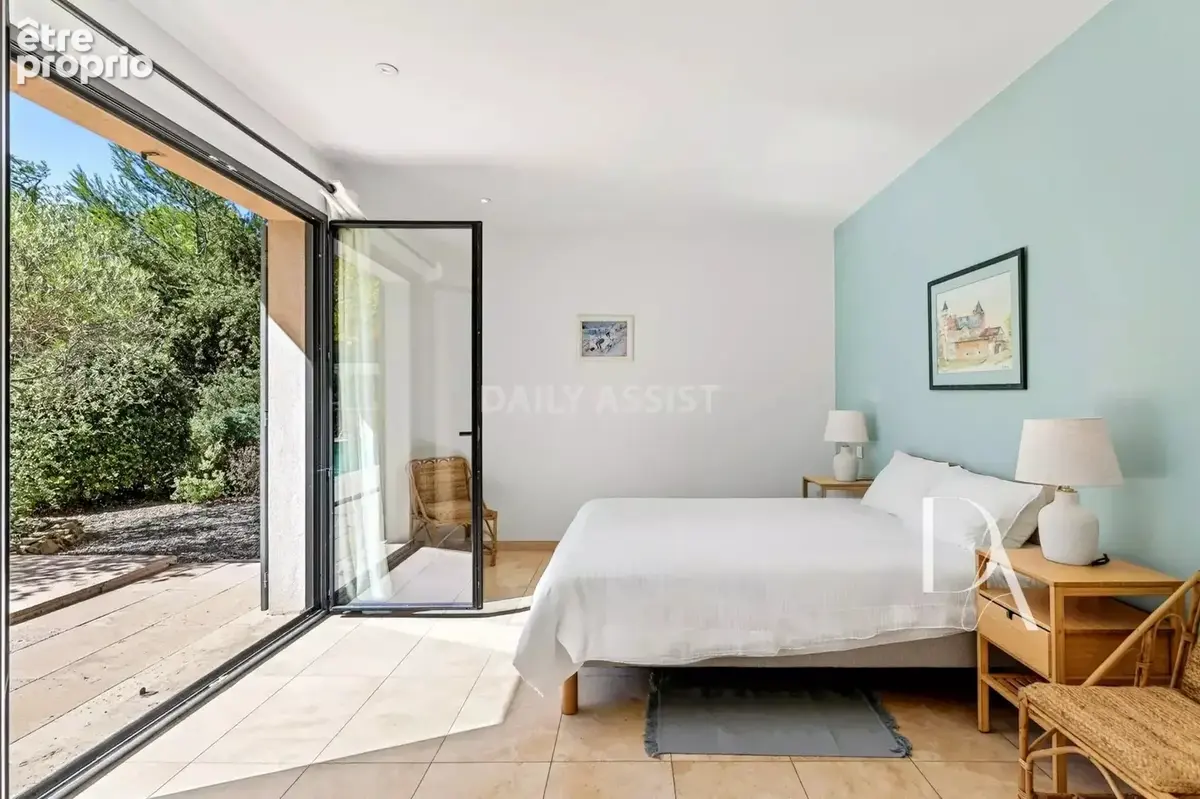Villa contemporaine avec piscine à Saint-Marc-Jaumegarde – 214 m² au cœur d’un parc de 4 000 m² - photo 14