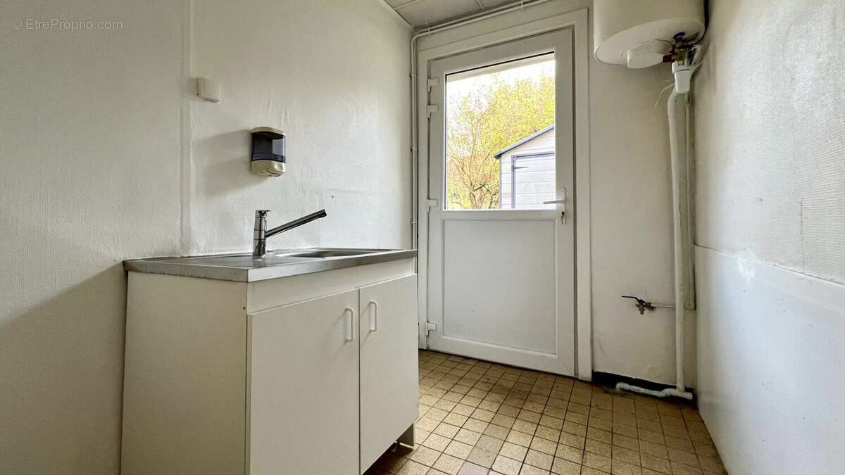 Commerce à CAPPELLE-EN-PEVELE