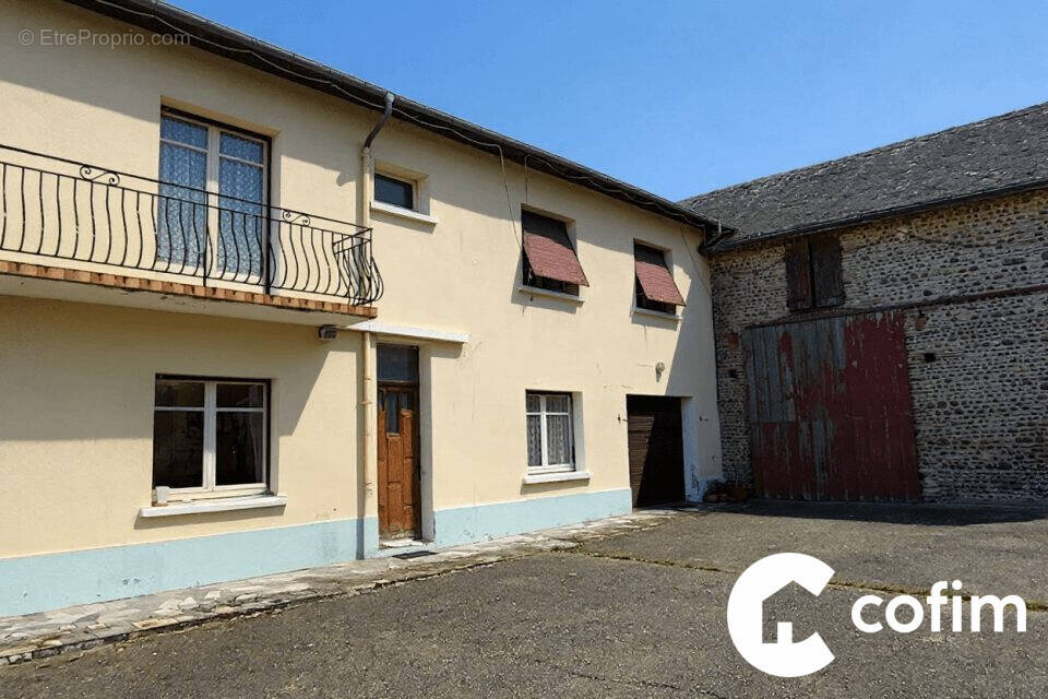 Maison à POEY-DE-LESCAR