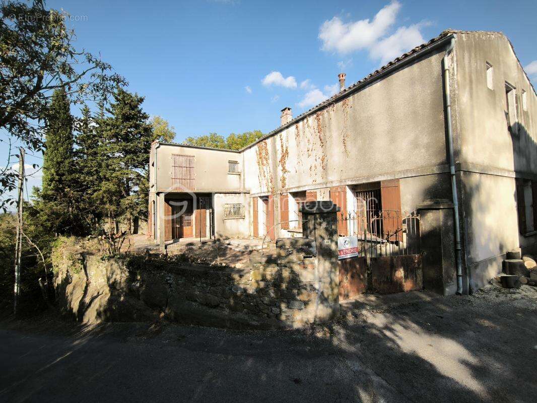 Maison à MOUSSAC