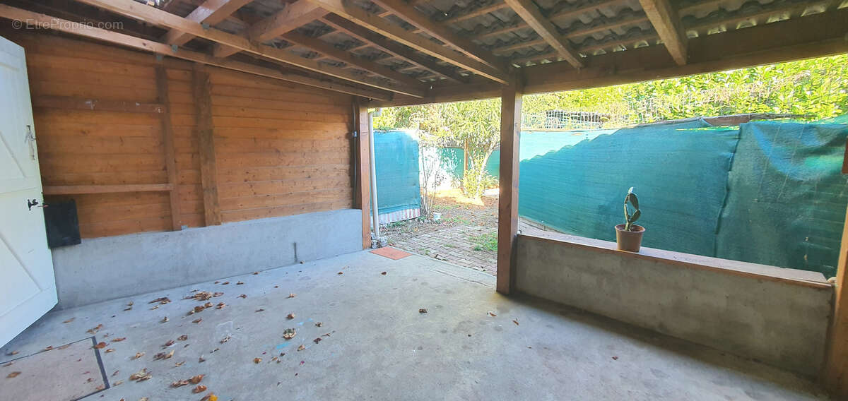 Maison à FEUGAROLLES