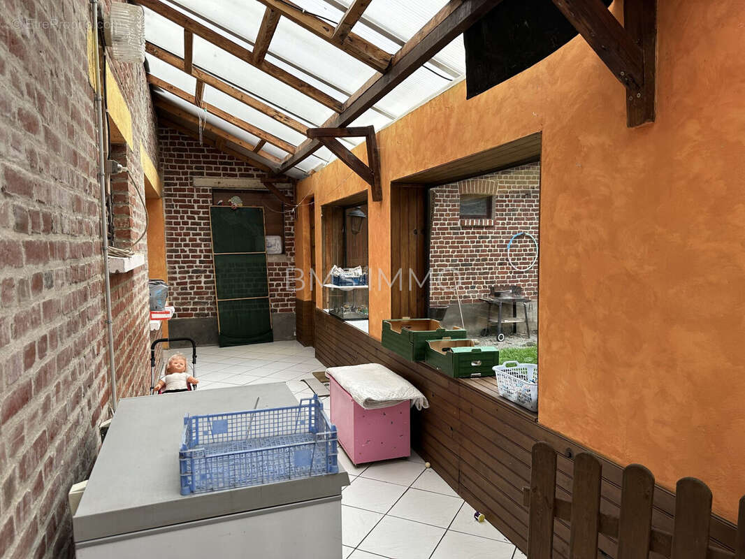 Maison 260 m² à Avelin  - photo 3