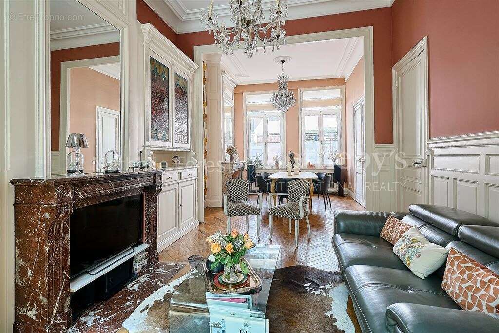 Maison 200 m² à Lille  - photo 2