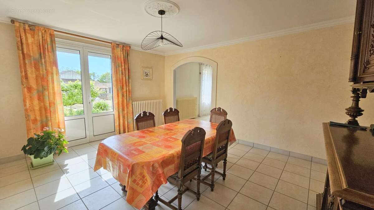 Maison à MAULEVRIER