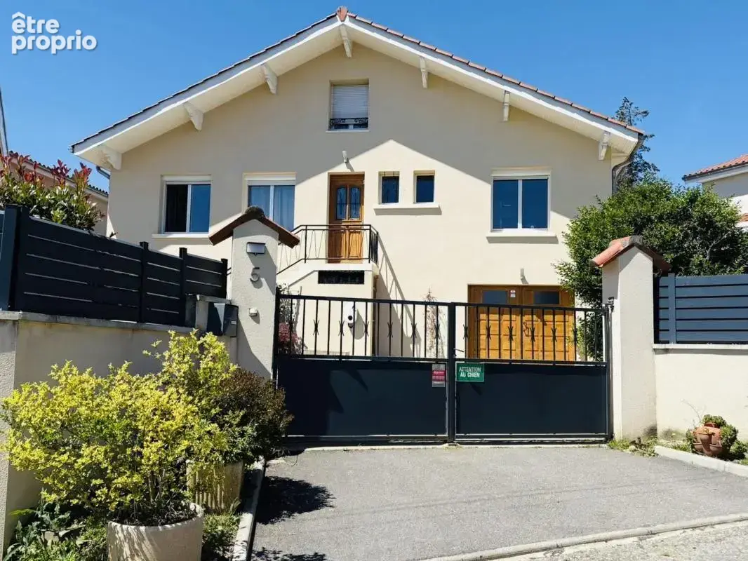 Maison à VAUGNERAY