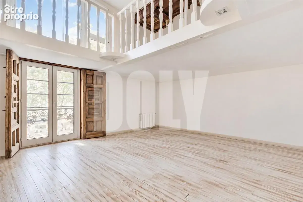 Appartement 4 pièces 96 m² · à Paris-9e · 96 m² · 945 000 €