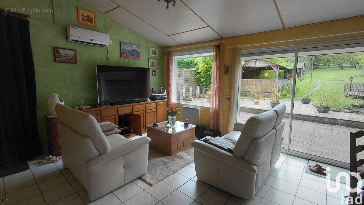 Photo 4 - Maison à LE VAL-SAINT-GERMAIN