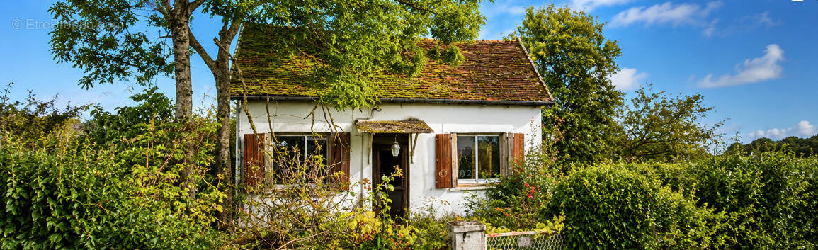 Maison à CERISIERS