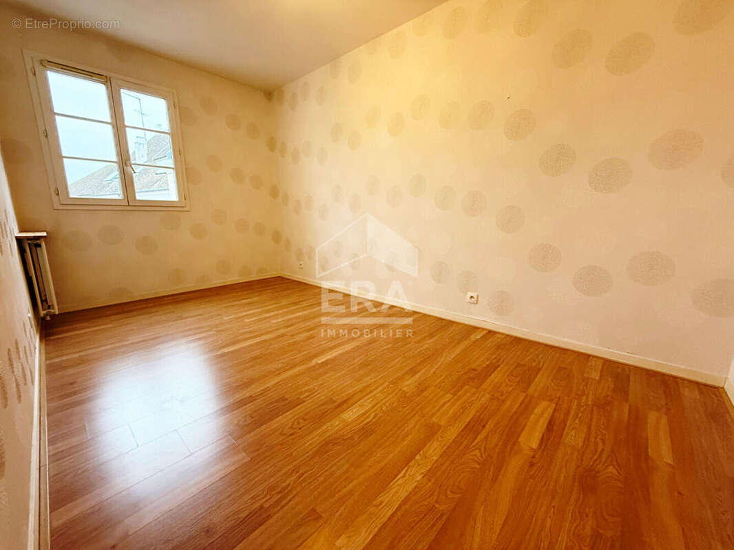 Appartement à BRIE-COMTE-ROBERT