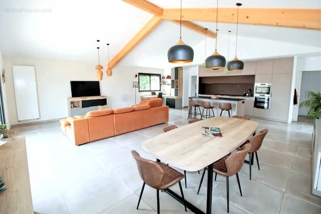 Maison à MONTAGNAC