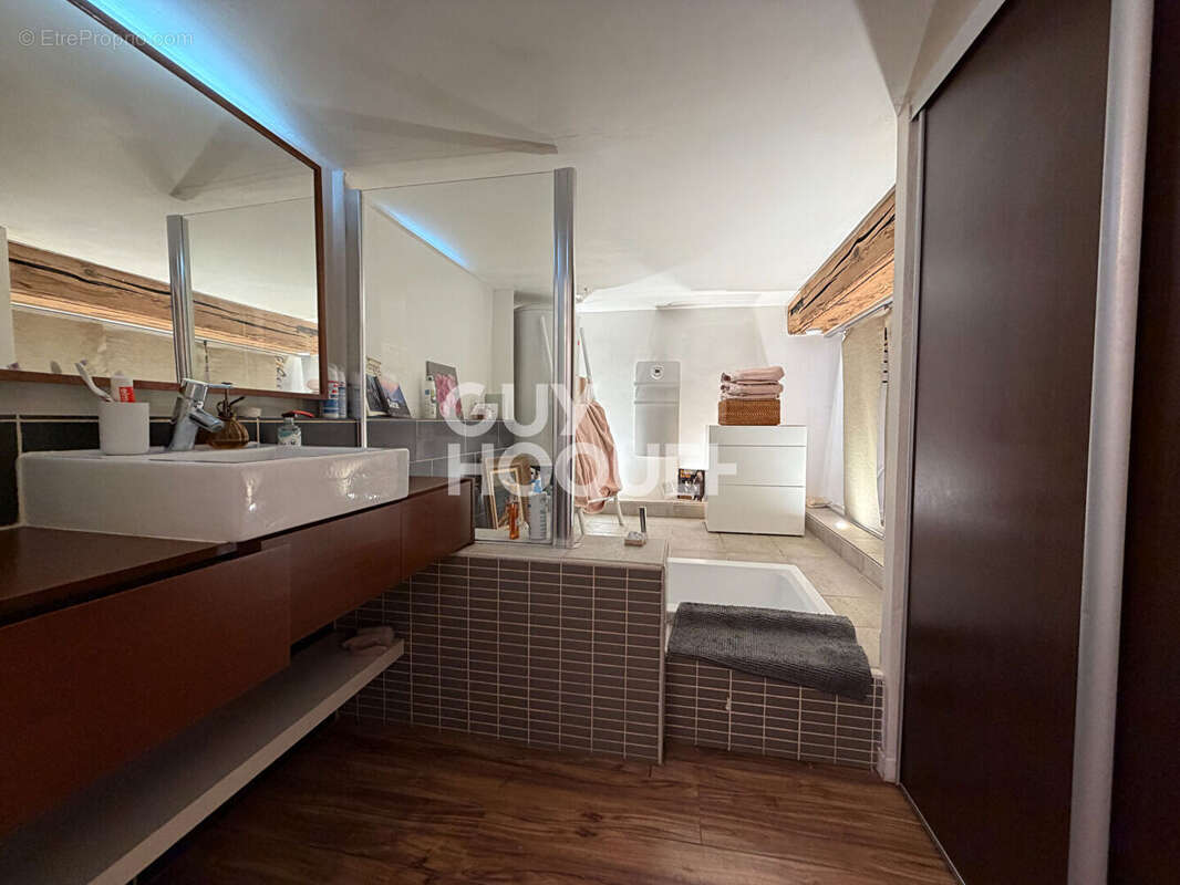 Appartement à LYON-4E