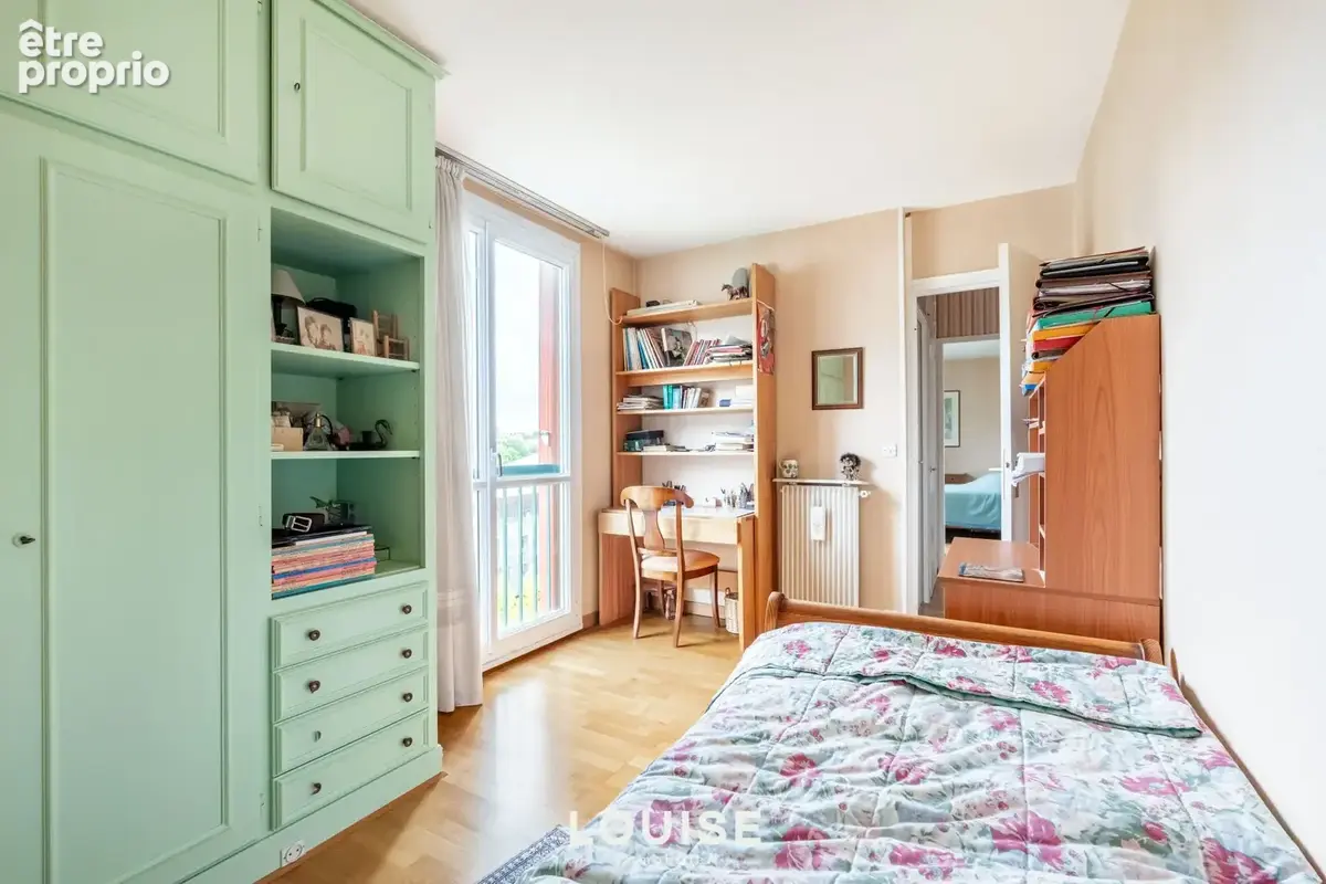 Appartement 93 m² à Chaville  - photo 7