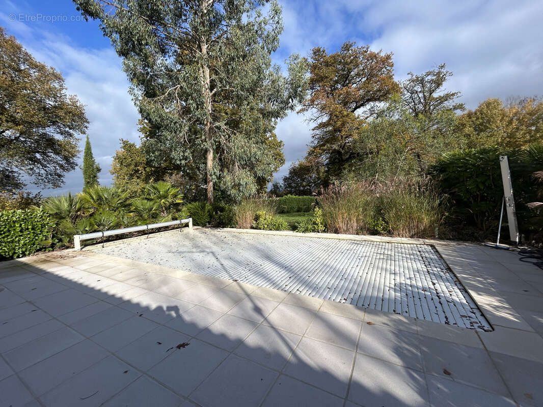 Maison de plain-pied avec piscine - photo 10