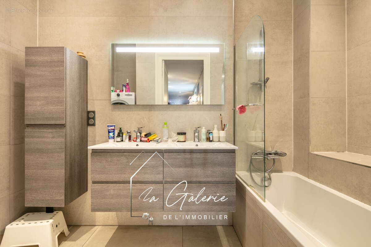 Appartement de prestige hyper centre place vaucanson grenoble - photo 12