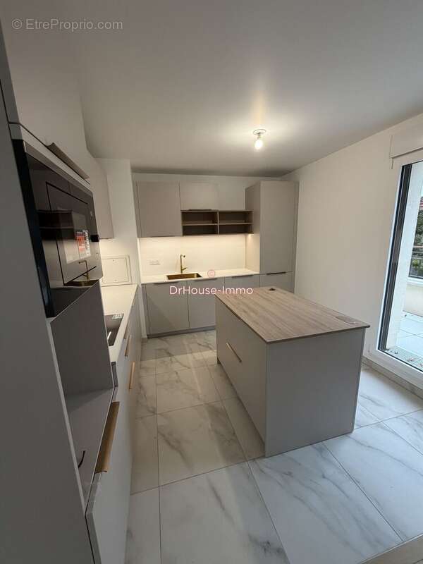 Appartement à SAINT-MAUR-DES-FOSSES