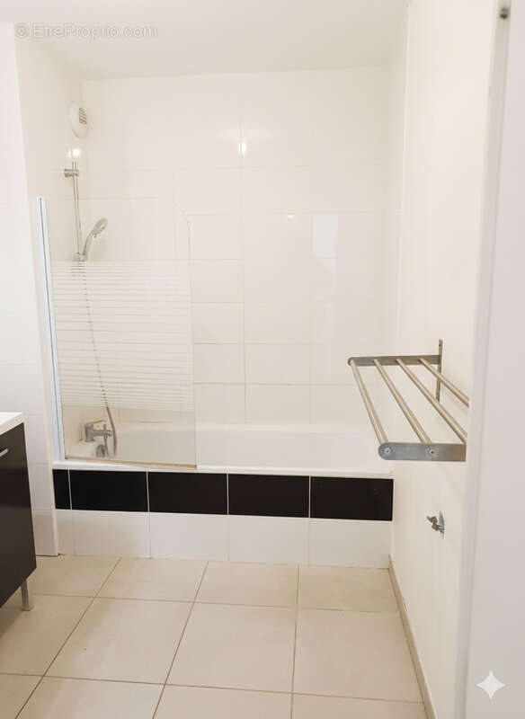 Appartement à LE CANNET-DES-MAURES