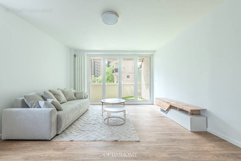 Appartement à PARIS-15E