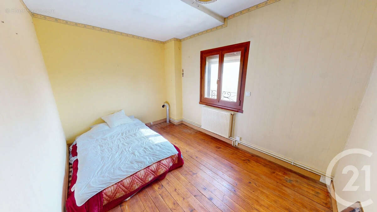 Maison à SAINT-QUENTIN