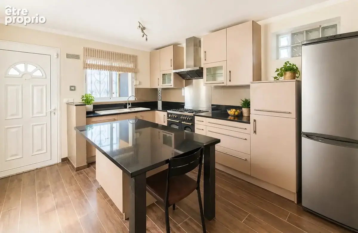 Maison de 113 m2 - 3 chambres - 2 balcons - jardin - photo 2