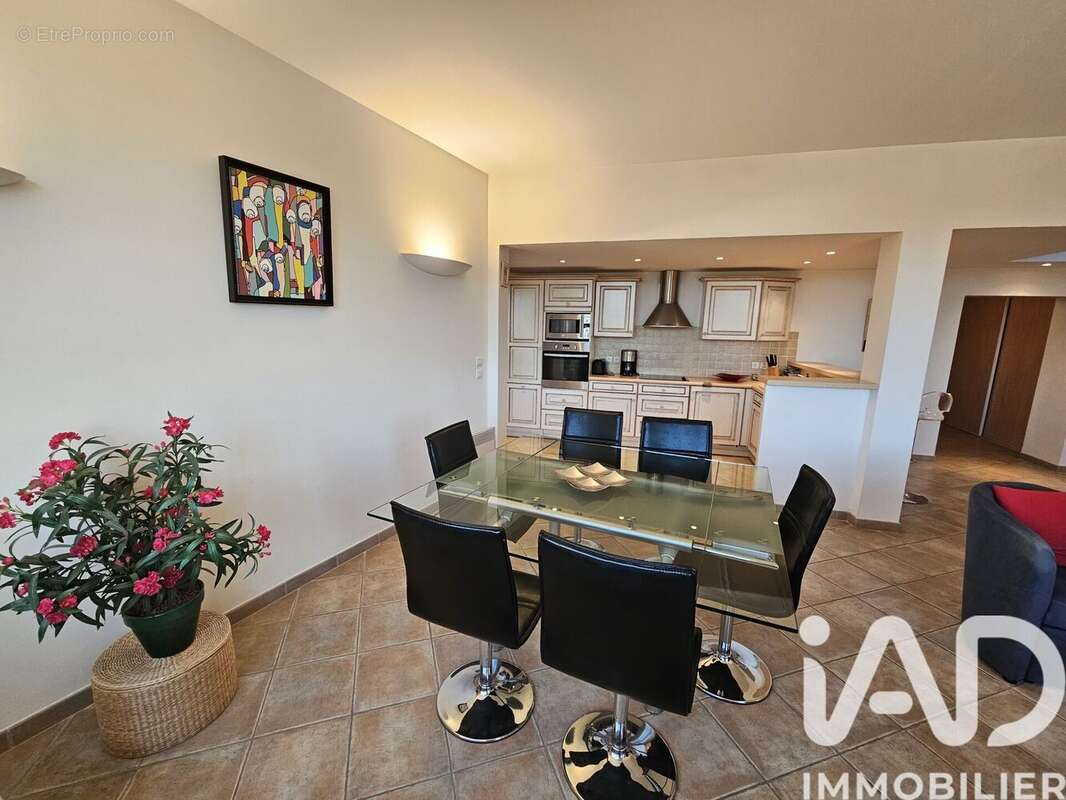 Photo 3 - Appartement à LA CADIERE-D'AZUR