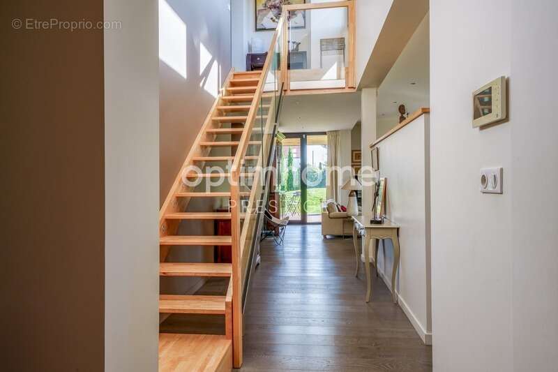 Maison à SAINT-CYR-SUR-LOIRE