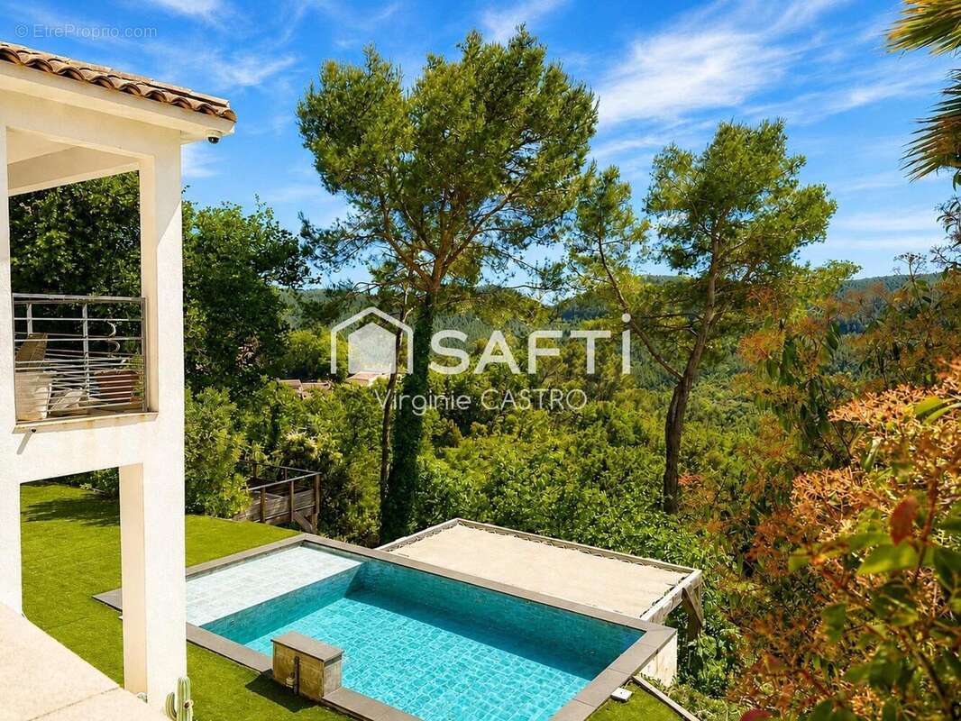 Photo 2 - Maison à BAGNOLS-EN-FORET