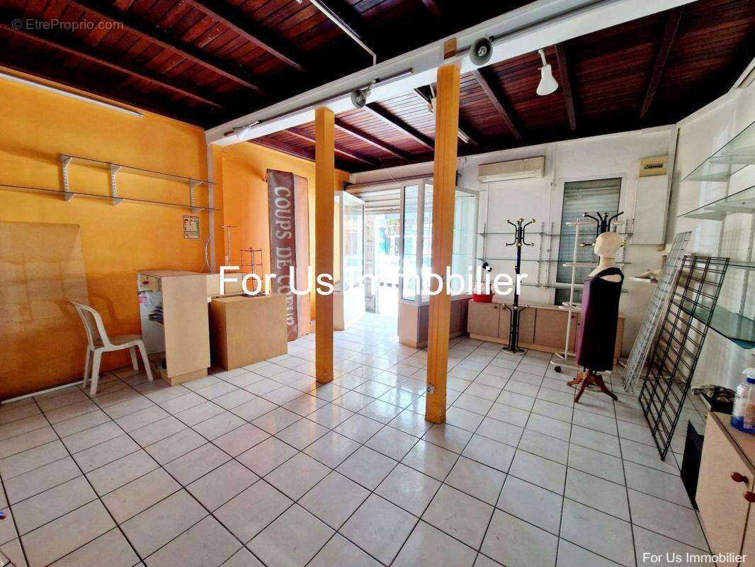 Commerce à POINTE-A-PITRE