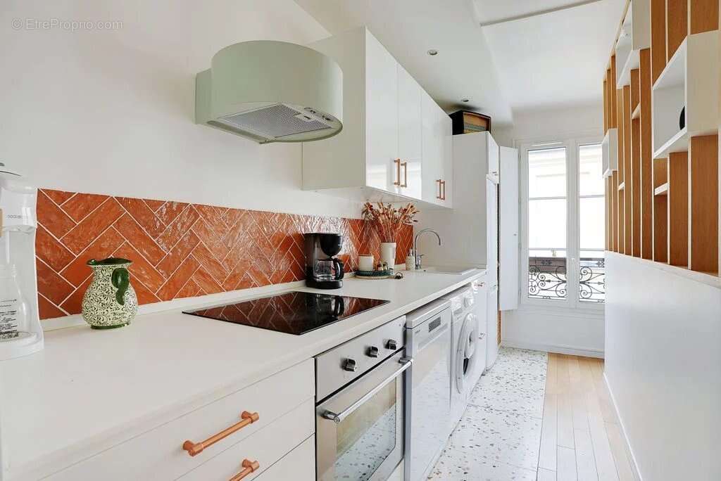 Appartement à PARIS-18E