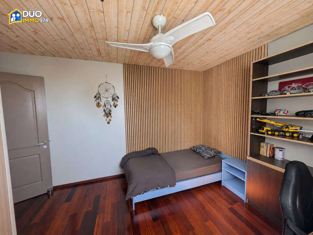 Maison 183 m² à Les Avirons  - photo 9