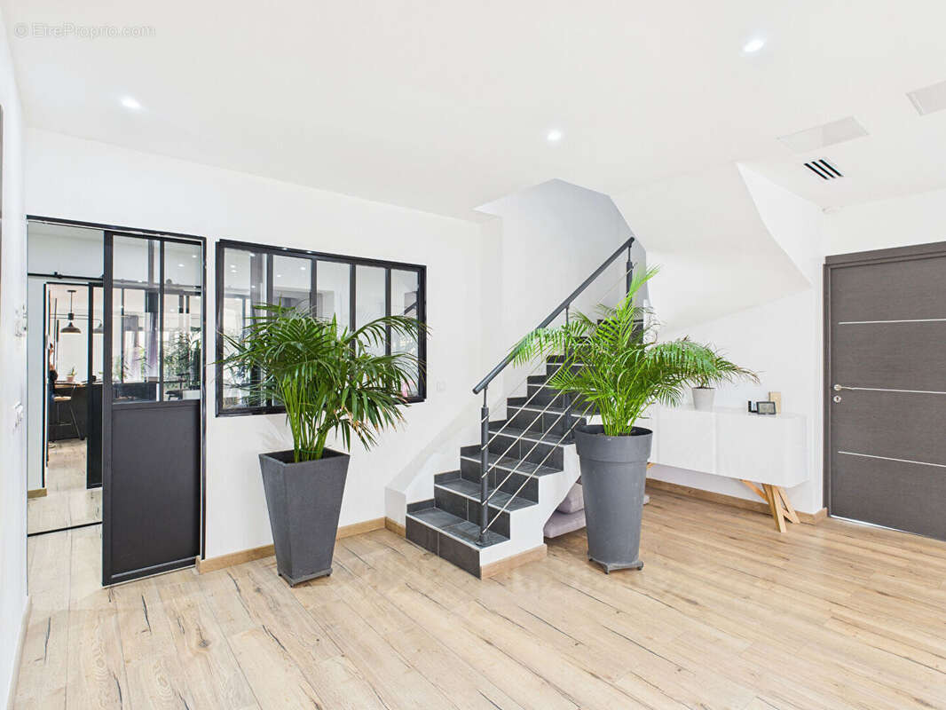 Maison à ROMANS-SUR-ISERE