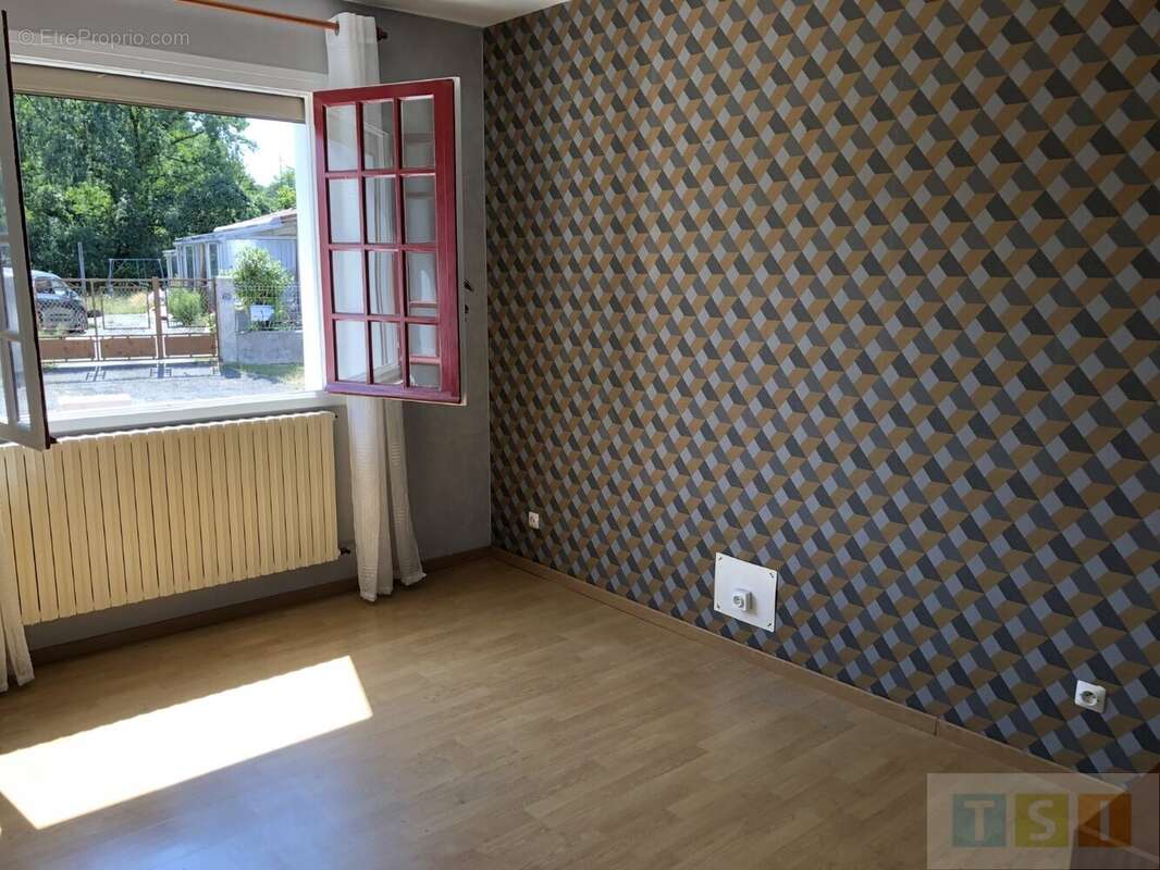 Maison Familiale sur terrain de 1413 m² - photo 15