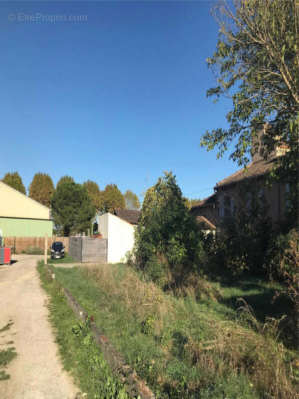 Terrain à CASTELNAU-D'ESTRETEFONDS