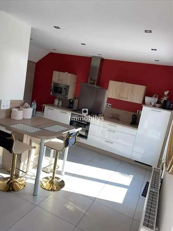 Maison à COURRIERES