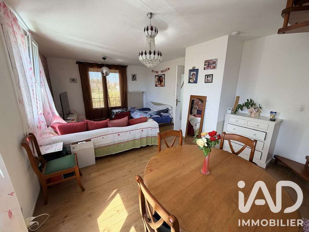Maison 105 m² à Clos-Fontaine  - photo 6