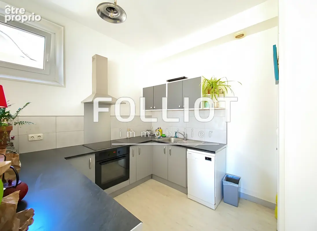 Appartement 3 pièces à vendre au centre-ville de Granville - Réf 12726tv - photo 3