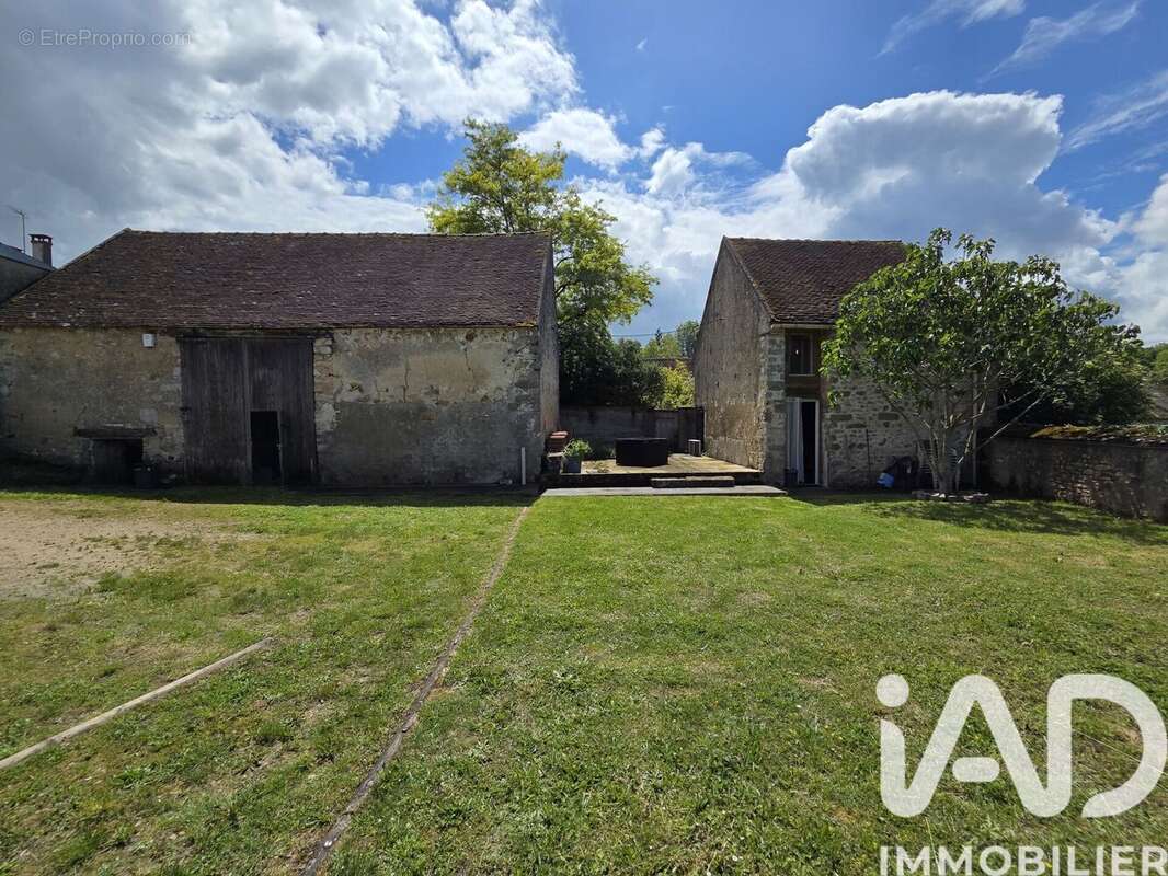 Maison 185 m² à Noisy-Rudignon  - photo 6