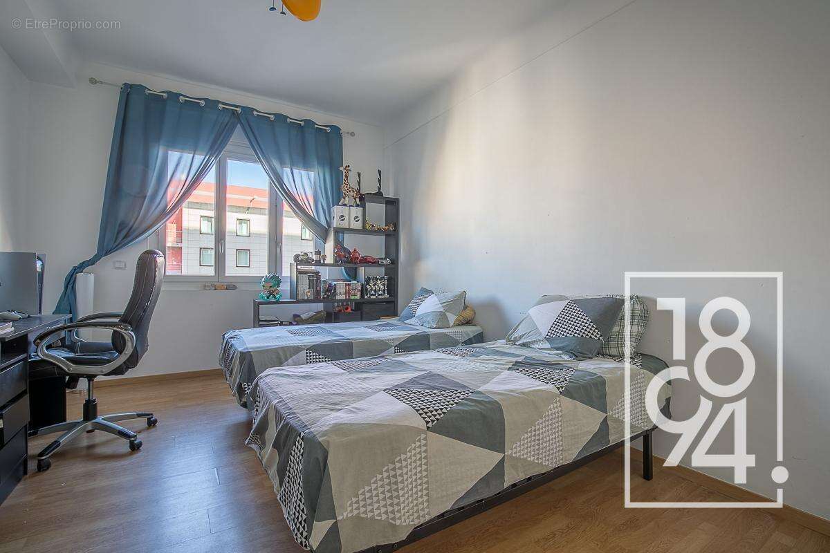 Appartement à MARSEILLE-1E