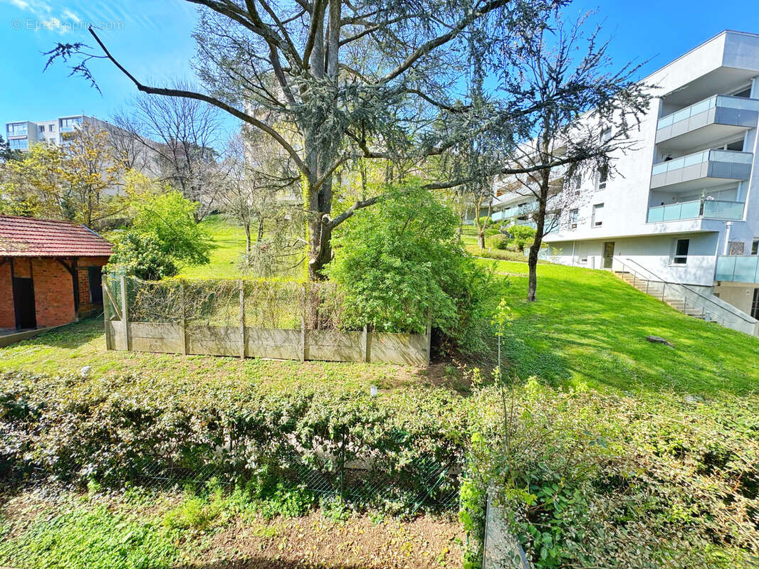 Appartement à LA MULATIERE